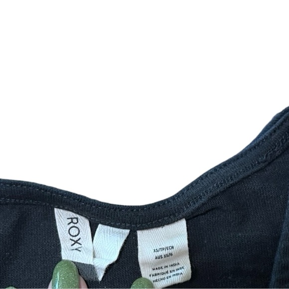 Roxy Flutter Sleeve Tie Front Crop Top - Picture 6 of 8